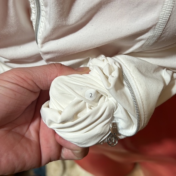 Lululemon jacket - Picture 3 of 4